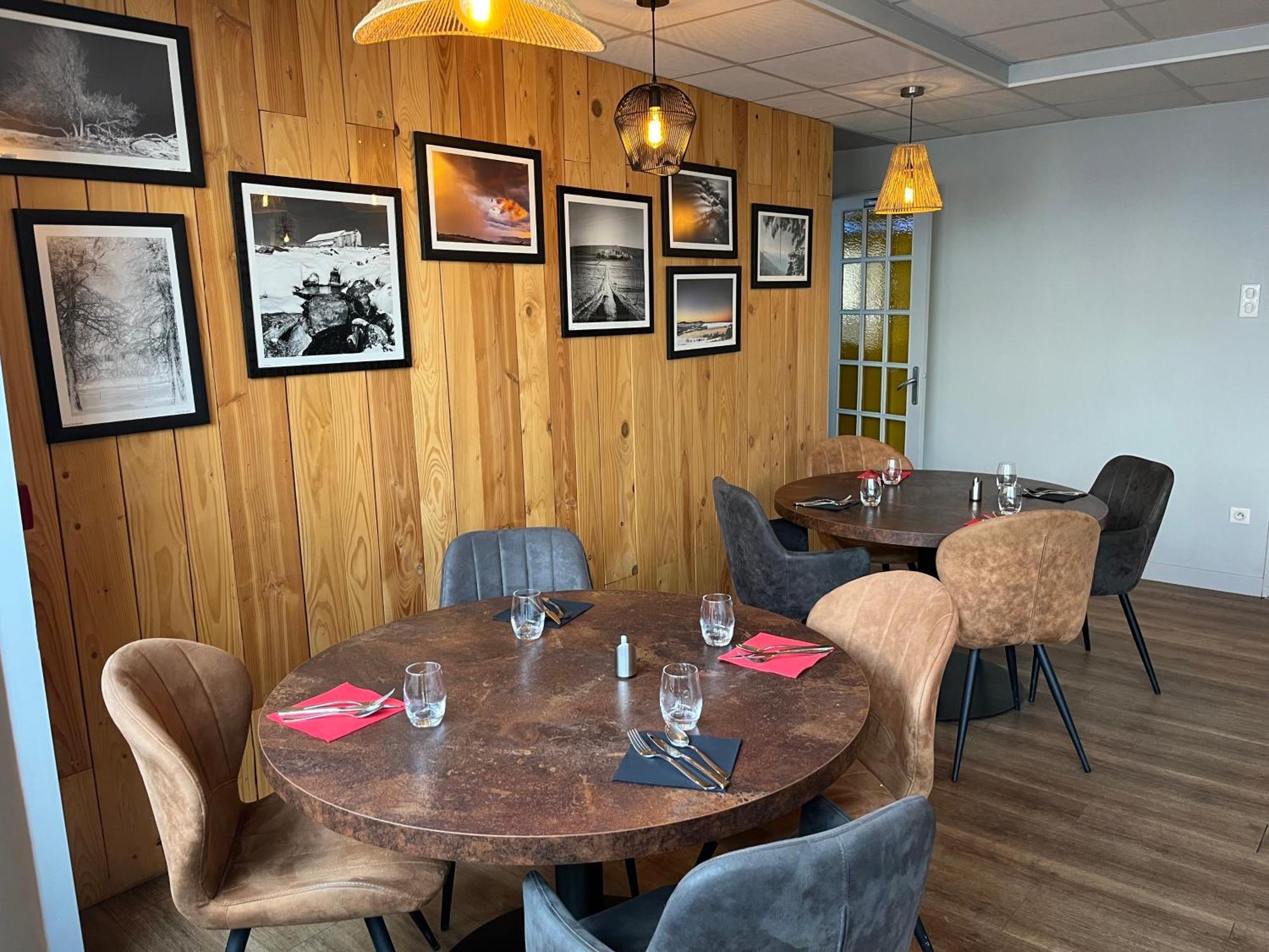 Logis Hotel Restaurant Des Voyageurs Saint-Paulien Eksteriør bilde