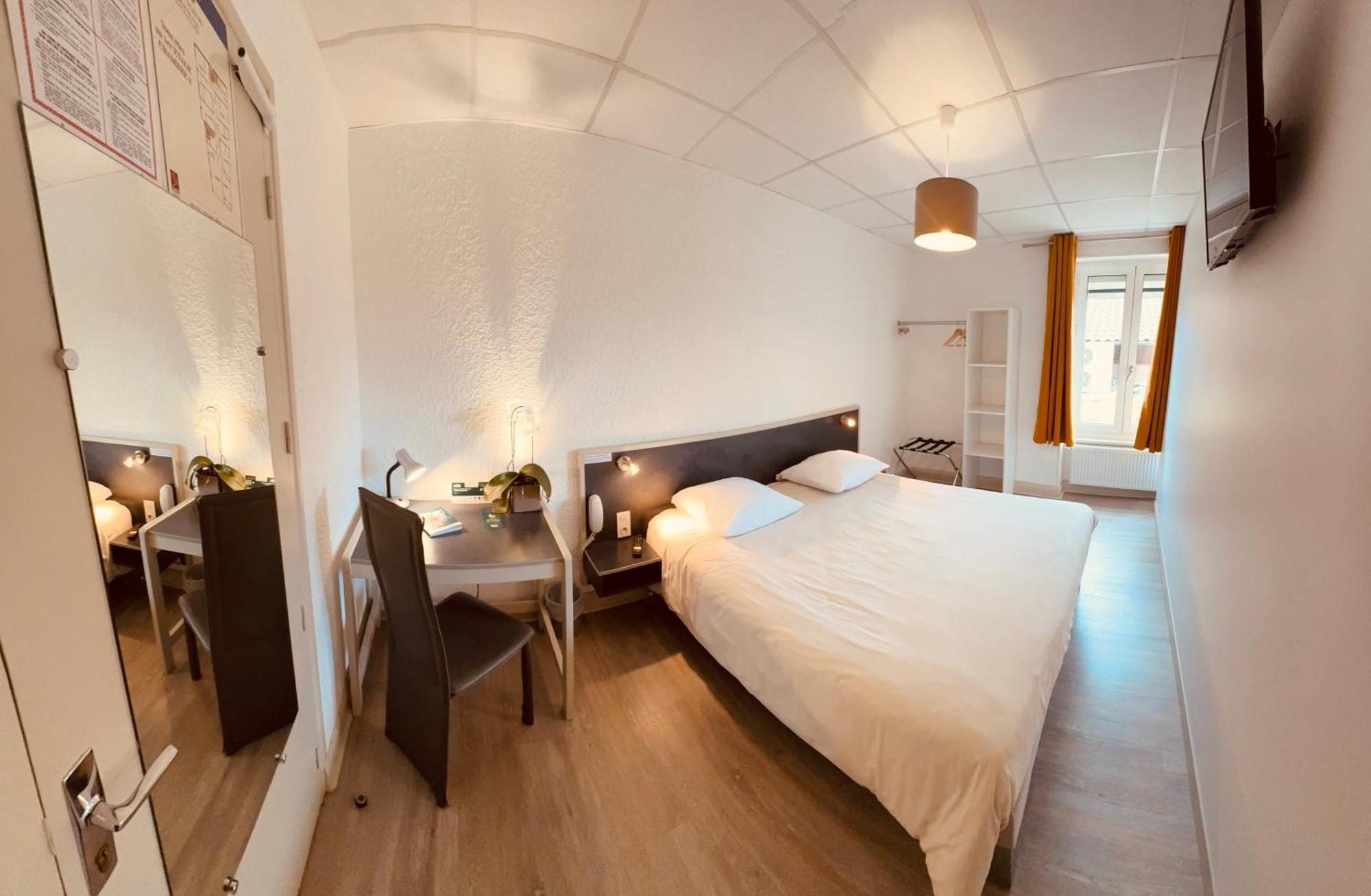 Logis Hotel Restaurant Des Voyageurs Saint-Paulien Eksteriør bilde